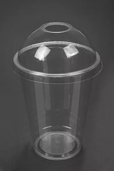 single plain plastic cup with lid